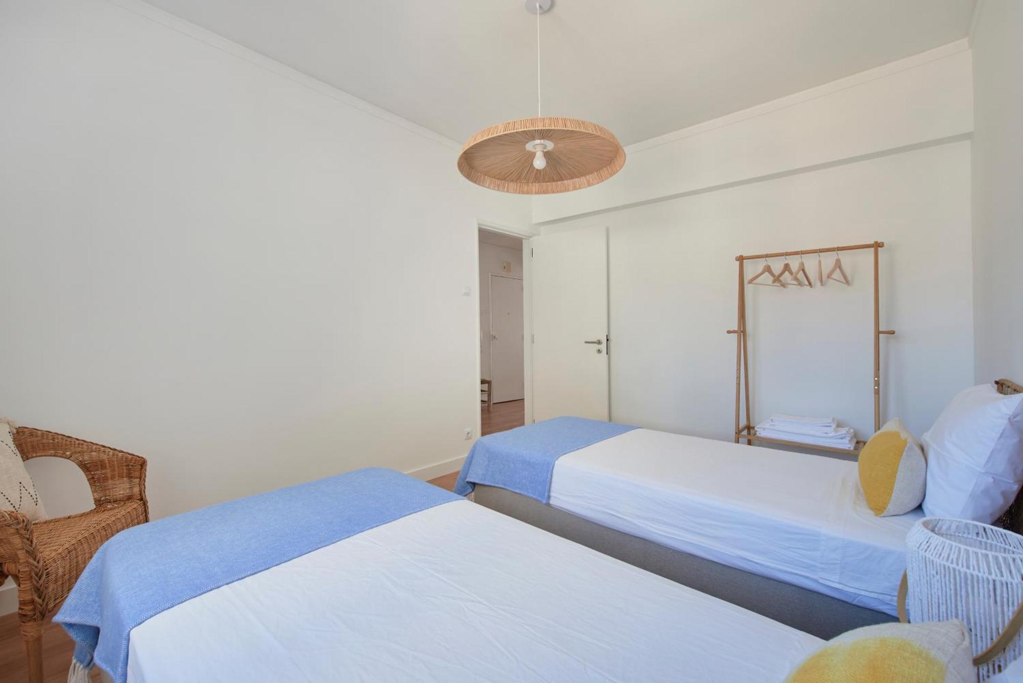 Sunset Bay View, Renovated Apt, By Timecooler Сетубал Экстерьер фото